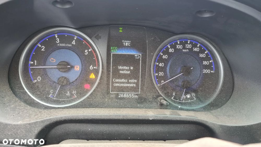 Toyota Hilux 4x4 Double Cab Executive - 32
