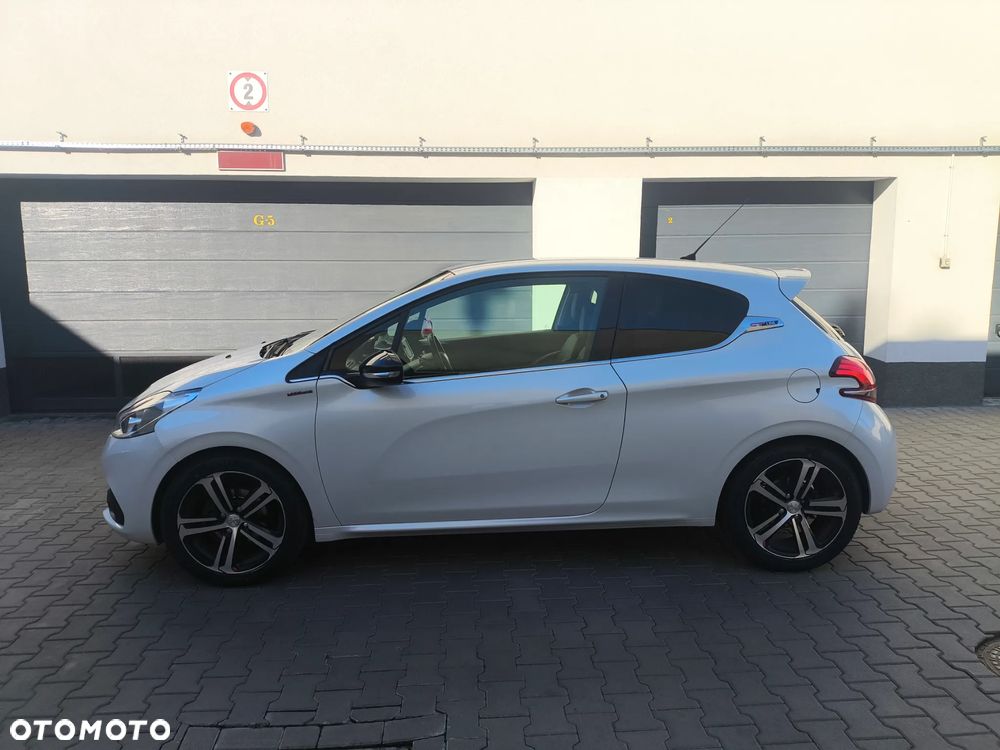 Peugeot 208 1.2 PureTech Allure S&S - 12
