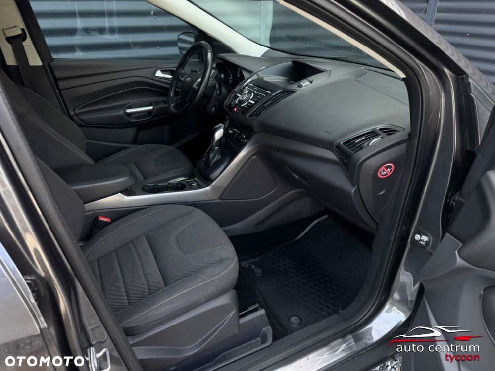 Ford Kuga - 8