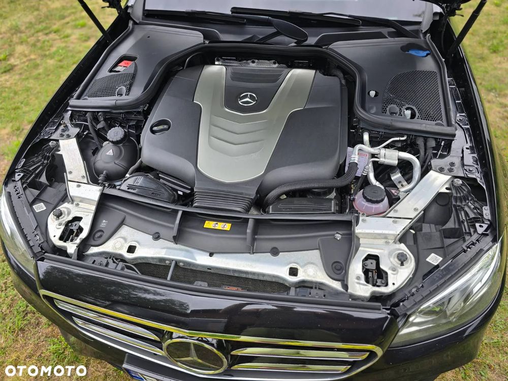 Mercedes-Benz Klasa E 350 d 4-Matic 9G-TRONIC - 4