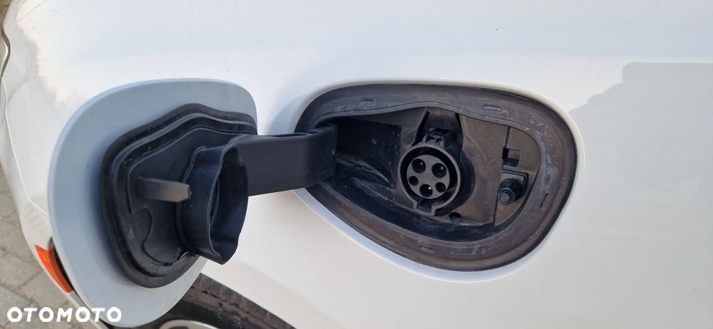 Chrysler Pacifica - 16