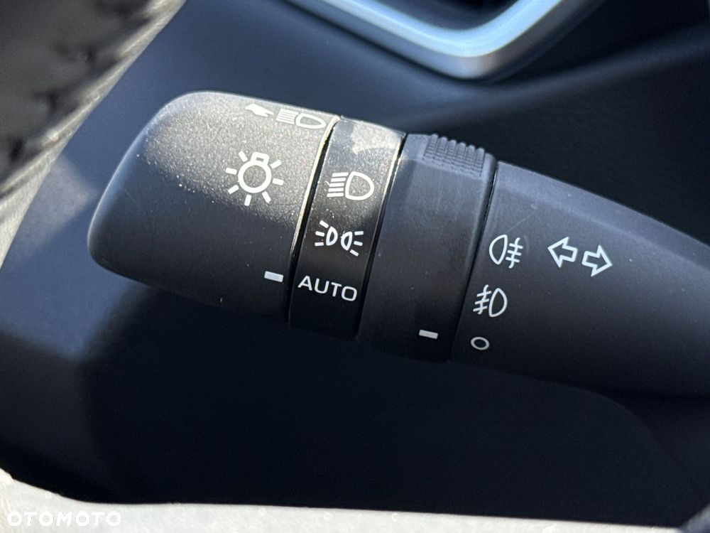 Toyota Corolla 1.8 Hybrid Comfort - 23
