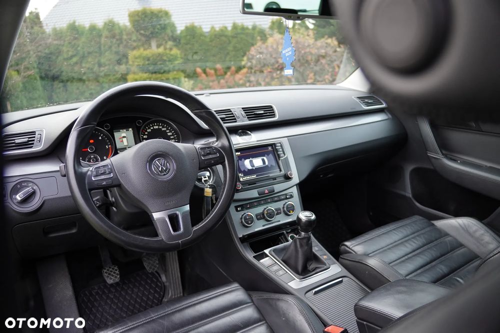 Volkswagen Passat Variant 2.0 TDI DPF Comfortline - 31