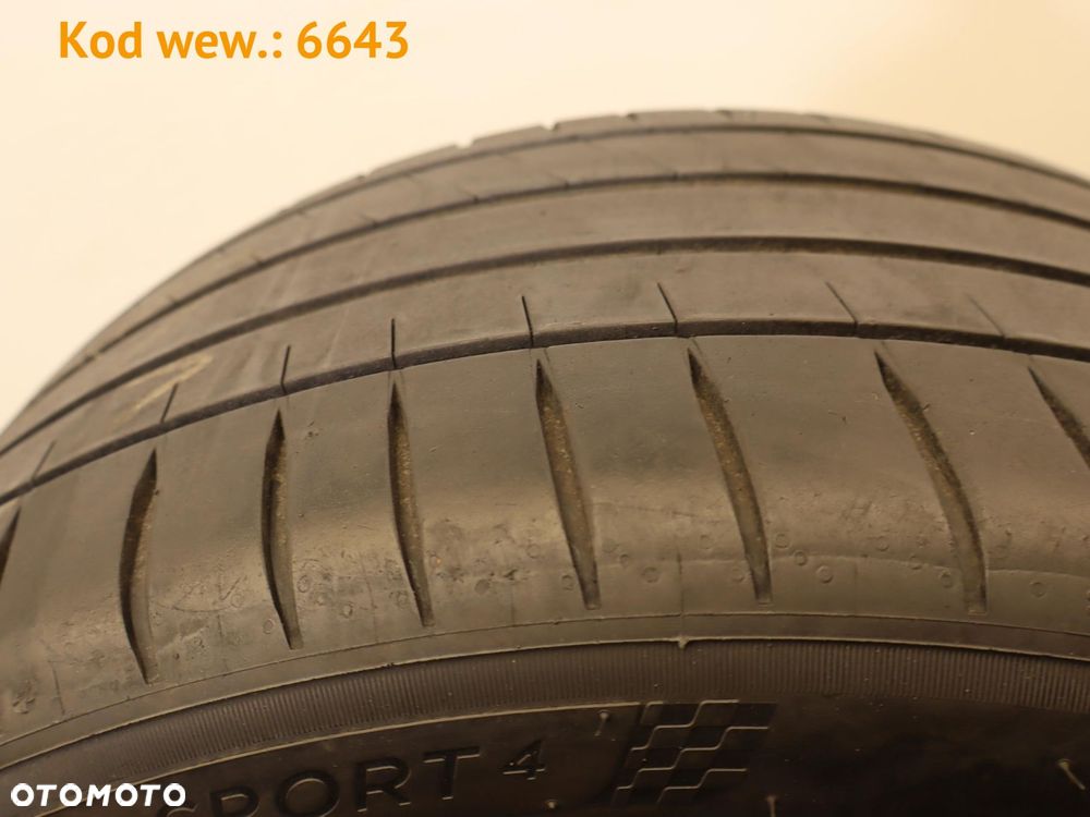 Michelin Pilot Sport 4 - 275/40 R19 - 8