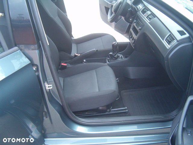 Skoda RAPID - 16