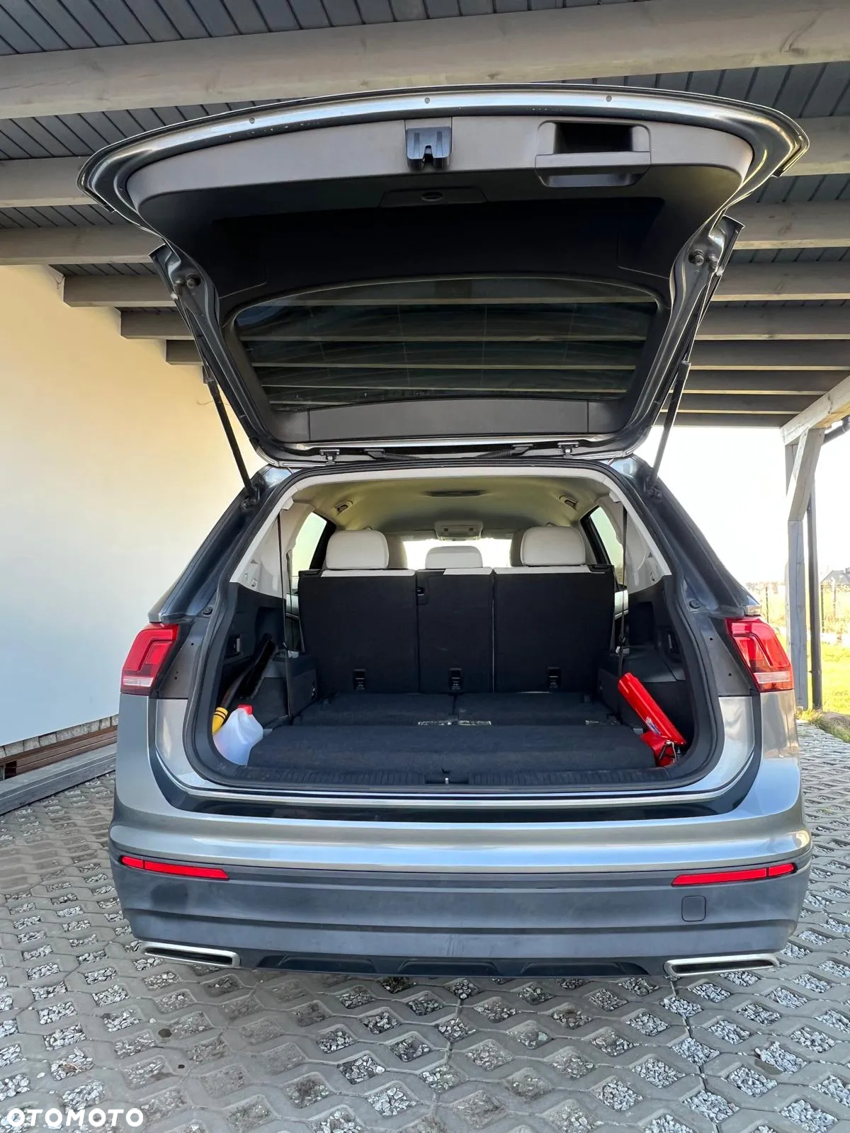 Volkswagen Tiguan - 9