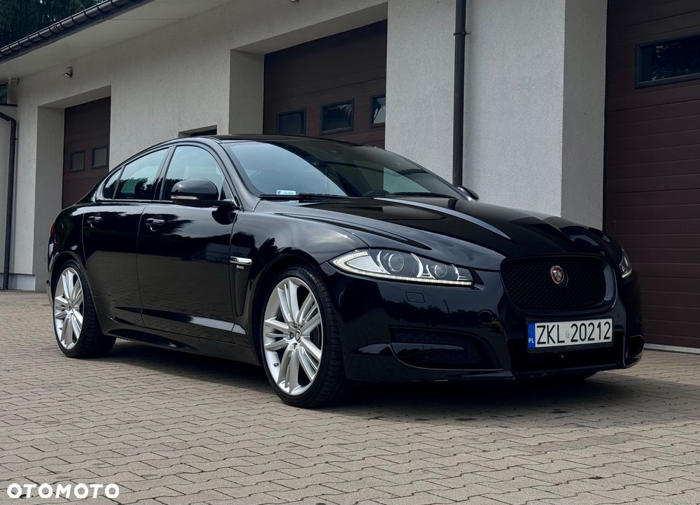Jaguar XF 2.2 D R-Sport - 11