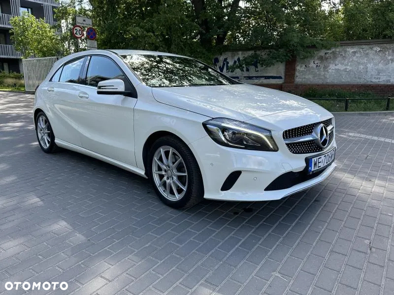 Mercedes-Benz Klasa A 180 7G-DCT Urban - 2