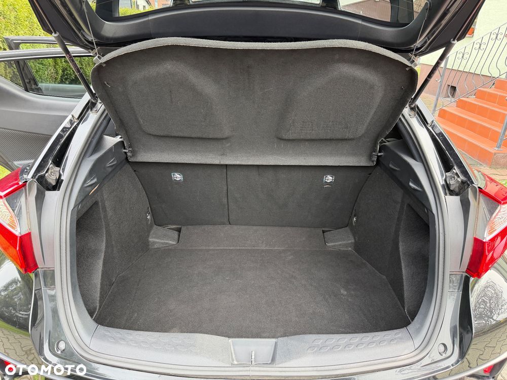 Toyota C-HR 1.2 Turbo Team Deutschland - 23