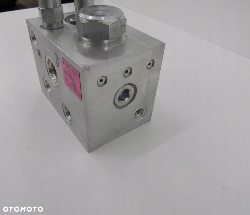 CNH CASE 7240/9230/8120 ZAWÓR KONTROLI CIŚNIENIA 87645687 - 6