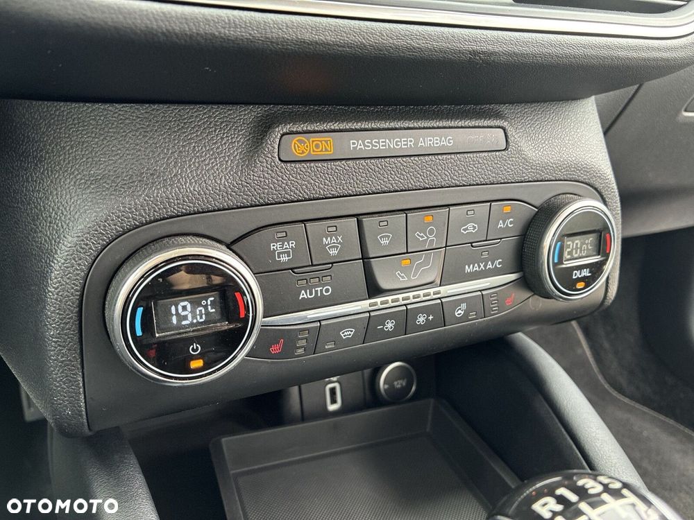 Ford Focus - 19