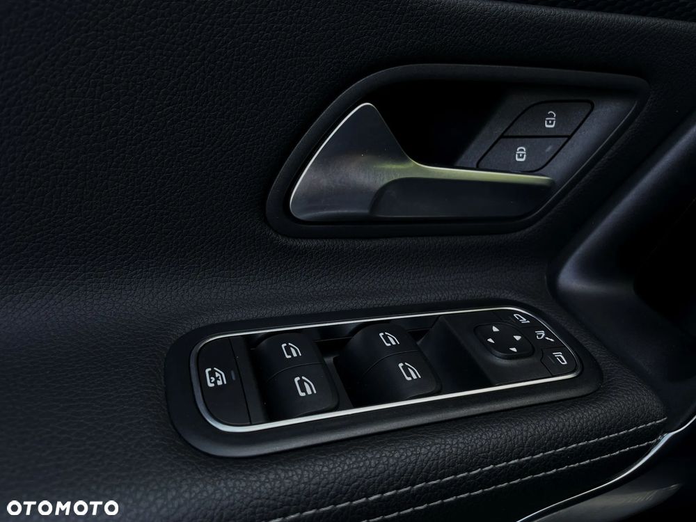 Mercedes-Benz Klasa A 180 d 7G-DCT Progressive - 36