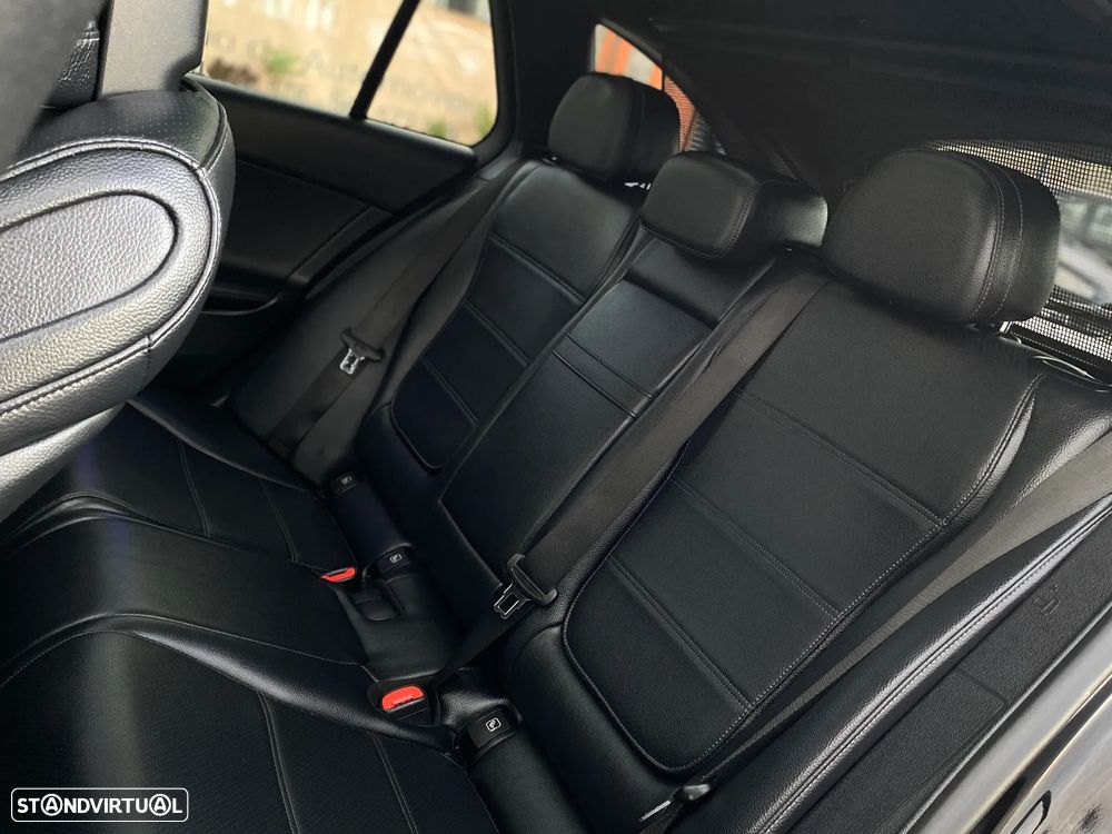 Mercedes-Benz C 300 e T 9G-TRONIC Avantgarde Advanced - 30
