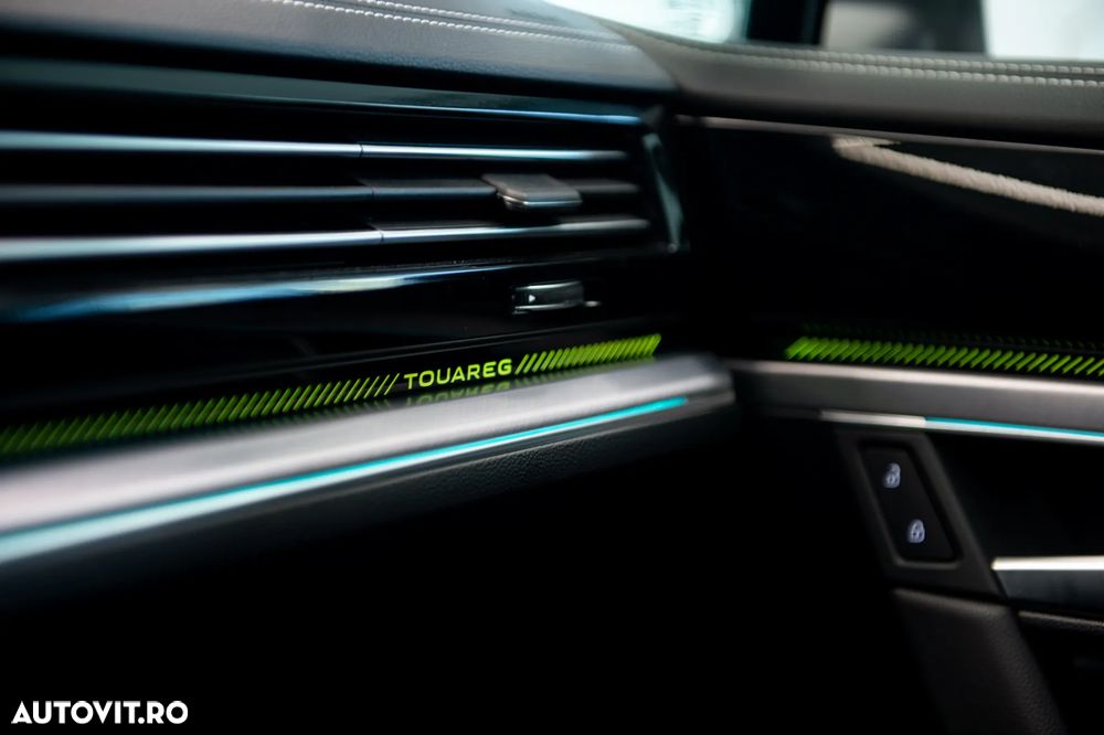 Volkswagen Touareg V6 TDI 4MOTION Elegance - 32