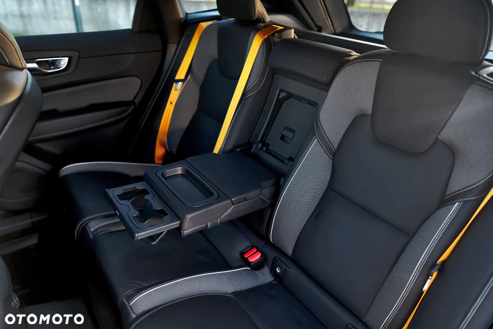 Volvo XC 60 - 22
