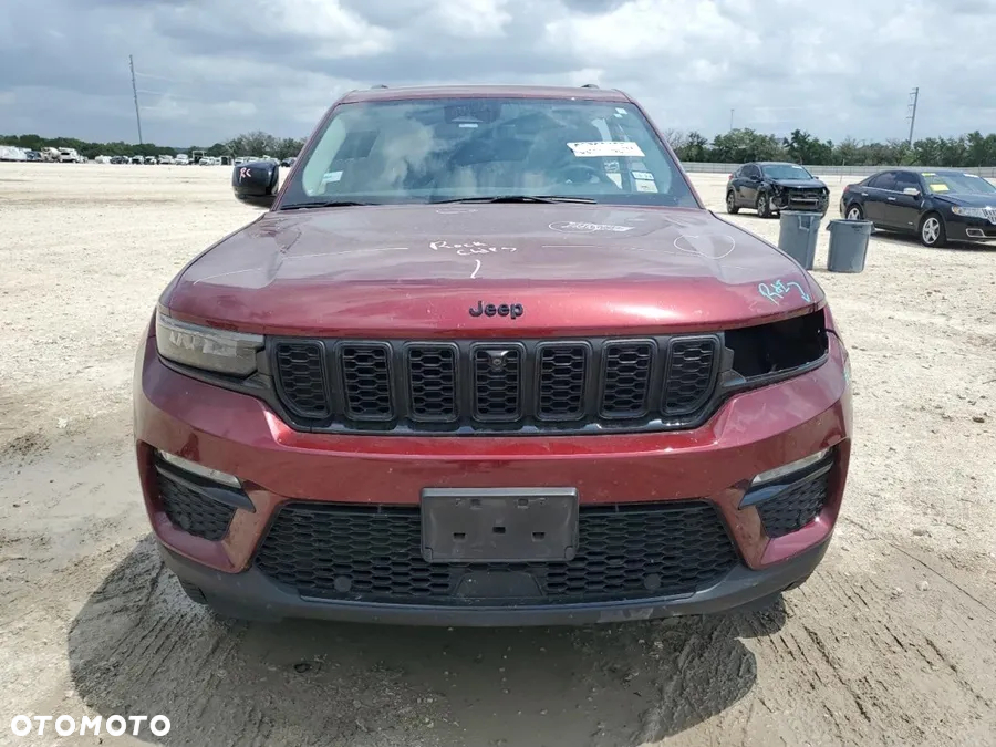 Jeep Grand Cherokee - 13