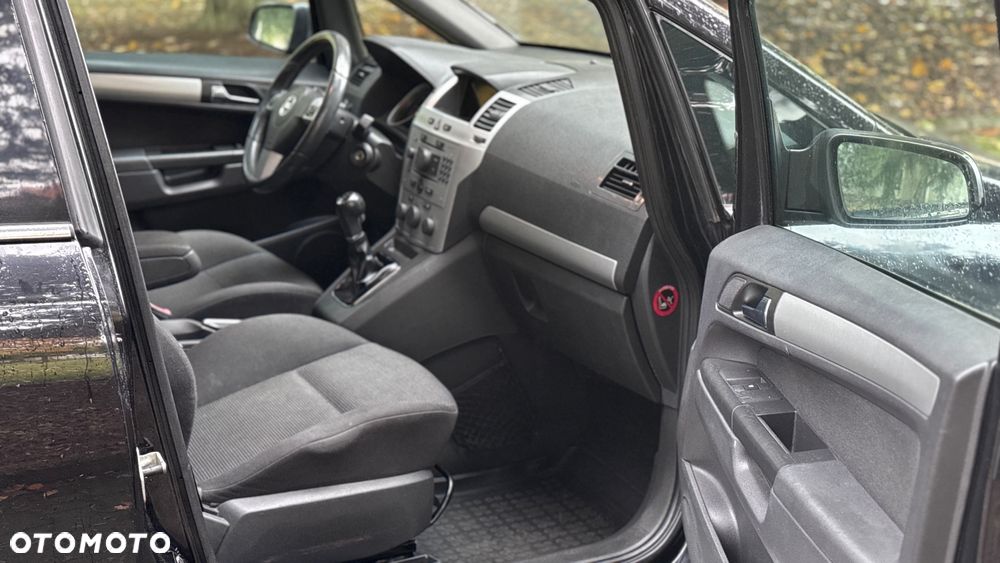 Opel Zafira - 10