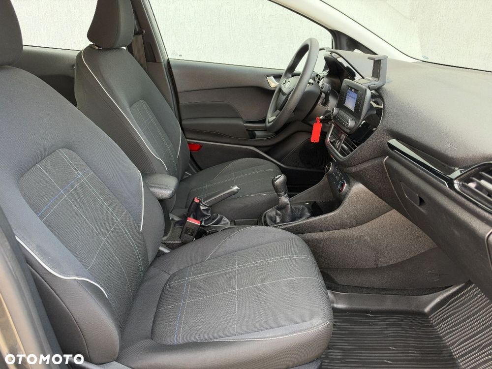 Ford Fiesta - 25
