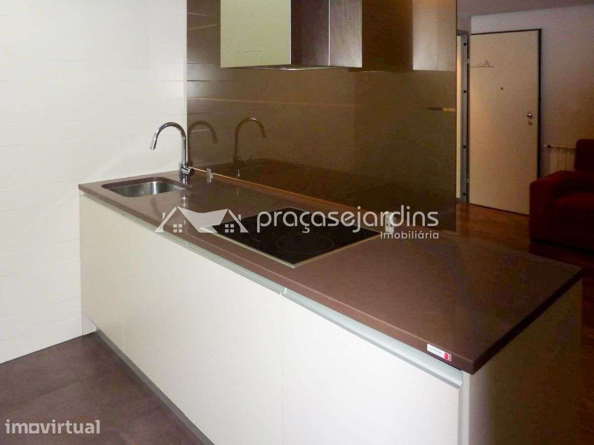 Apartamento T1 Mobilado e Equipado - Grande imagem: 3/15