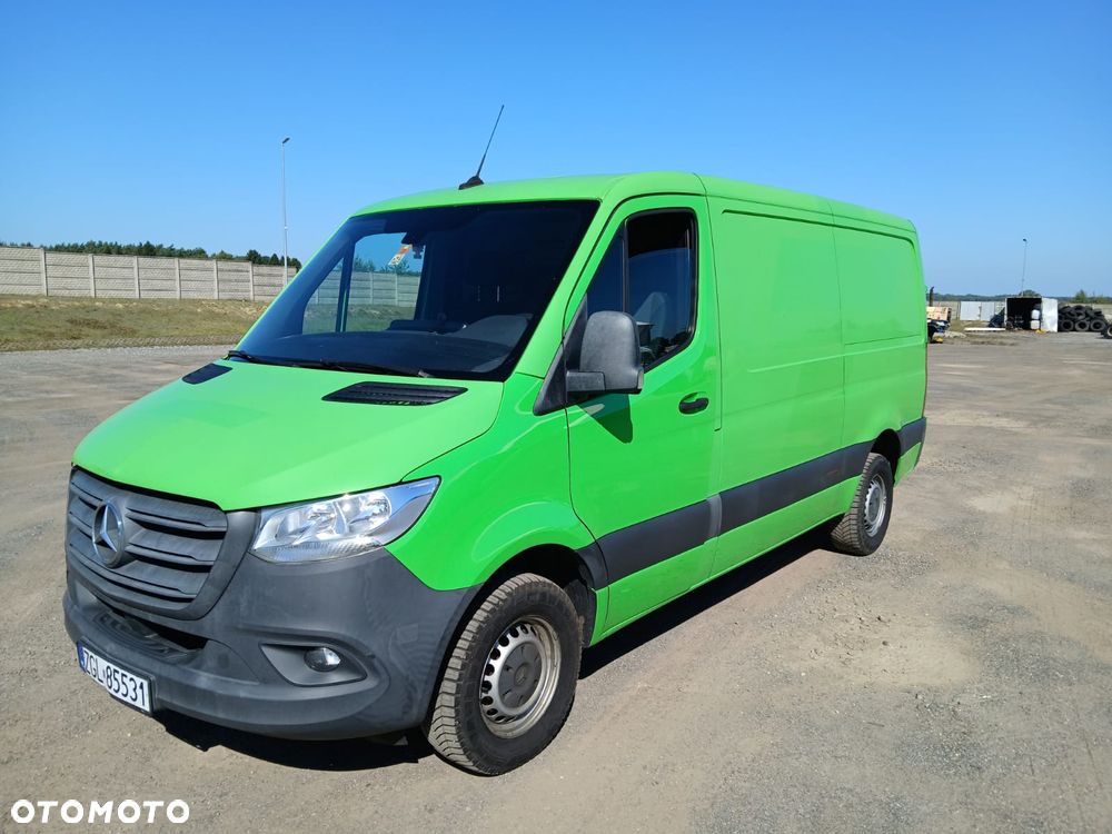 Mercedes-Benz Sprinter - 2