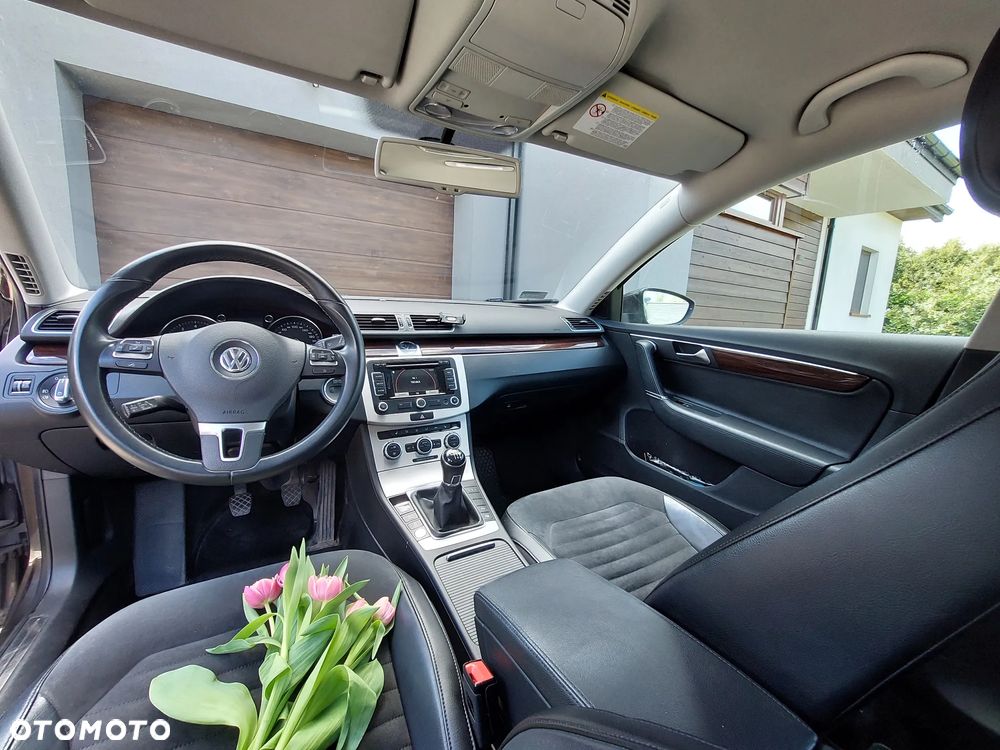 Volkswagen Passat 2.0 TSI Highline - 3