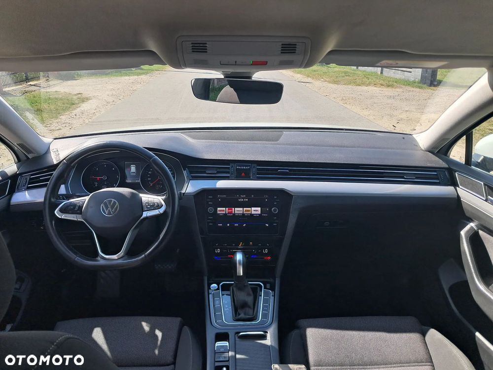 Volkswagen Passat 2.0 TDI SCR DSG Business - 8