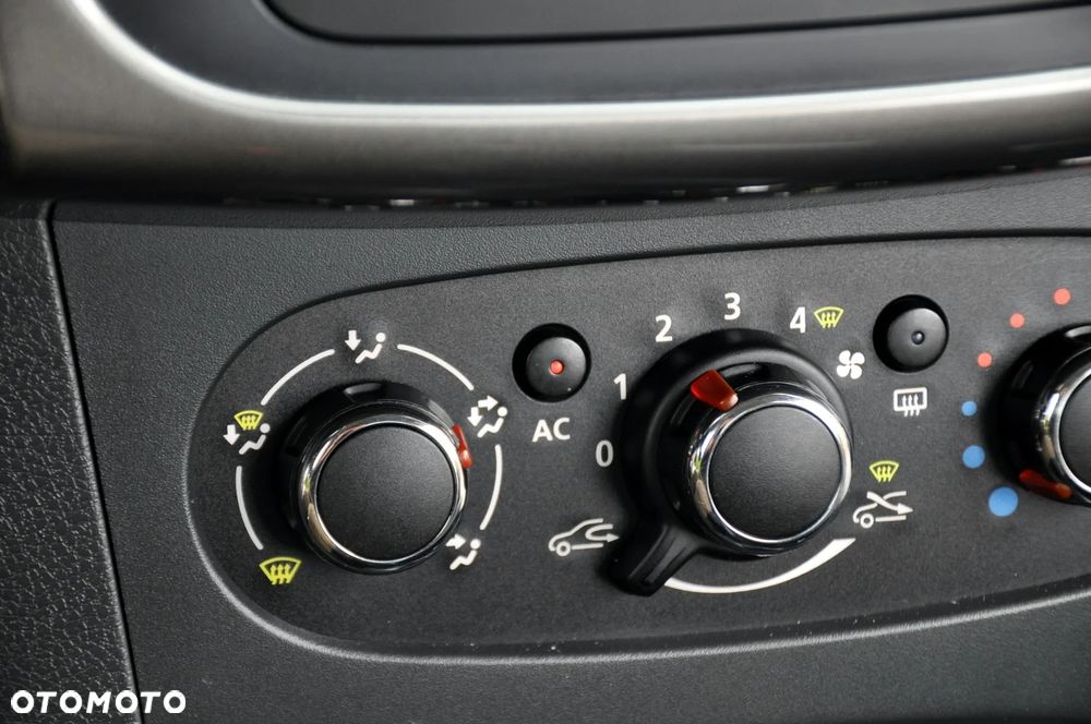 Dacia Sandero Stepway TCe 90 Prestige - 34