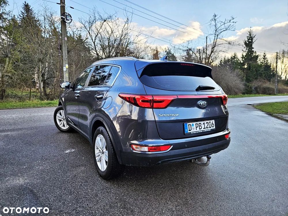 Kia Sportage 2.0 CRDI 4WD Automatik Dream-Team Edition - 11