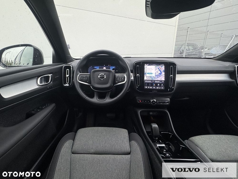 Volvo XC 40 - 25