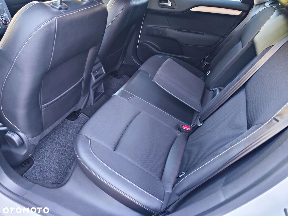 Citroën C4 e-HDi 110 Stop/Start System Selection - 4