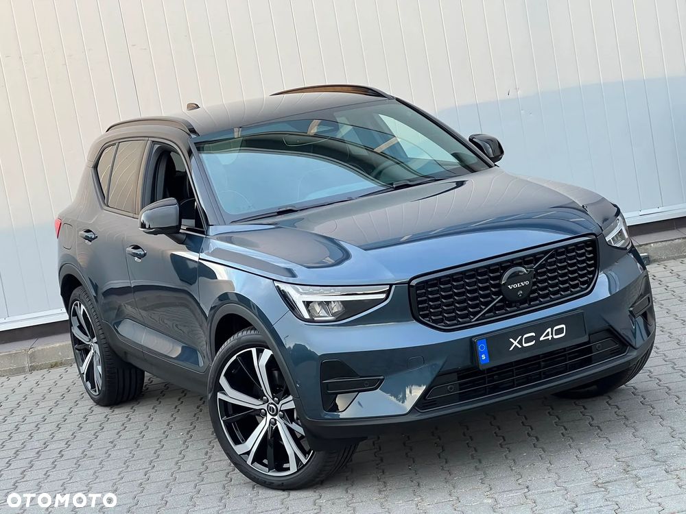 Volvo XC 40 B4 AWD Ultimate Dark - 12