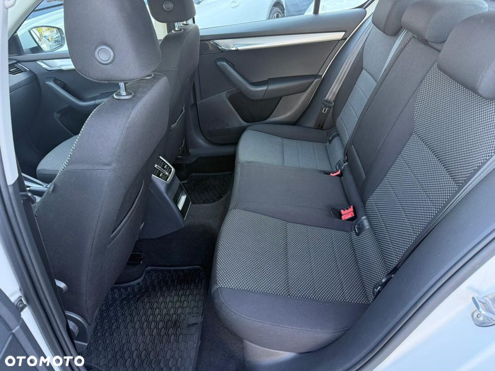 Skoda Octavia 1.6 TDI Ambition - 13