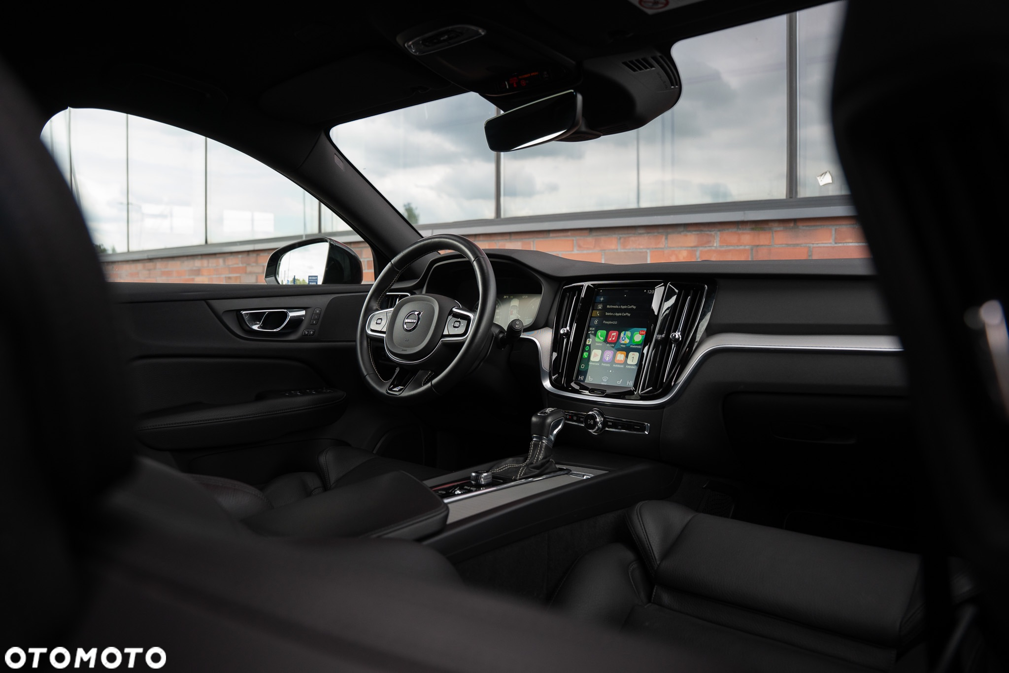 Volvo V60 D3 Geartronic R-Design - 24