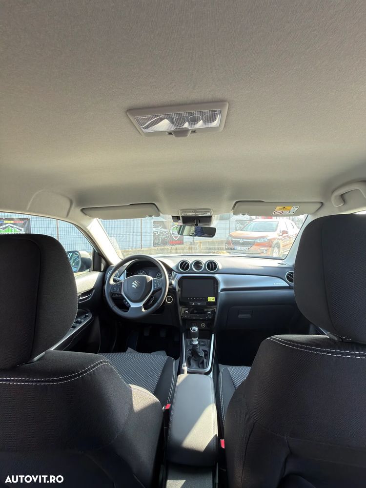 Suzuki Vitara 1.4 Boosterjet 6MT AllGrip MHEV Passion - 6