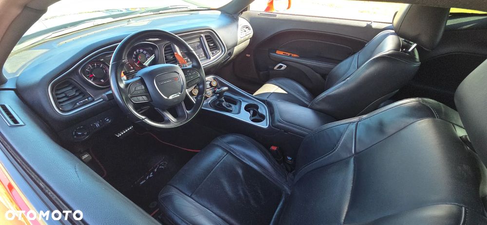 Dodge Challenger 5.7 R/T - 23