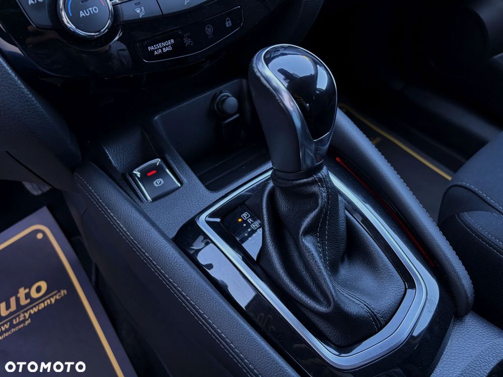 Nissan Qashqai 1.3 DIG-T DCT N-CONNECTA - 30