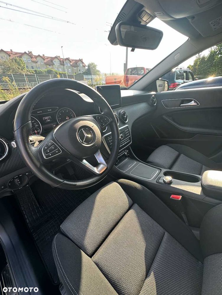 Mercedes-Benz GLA - 5