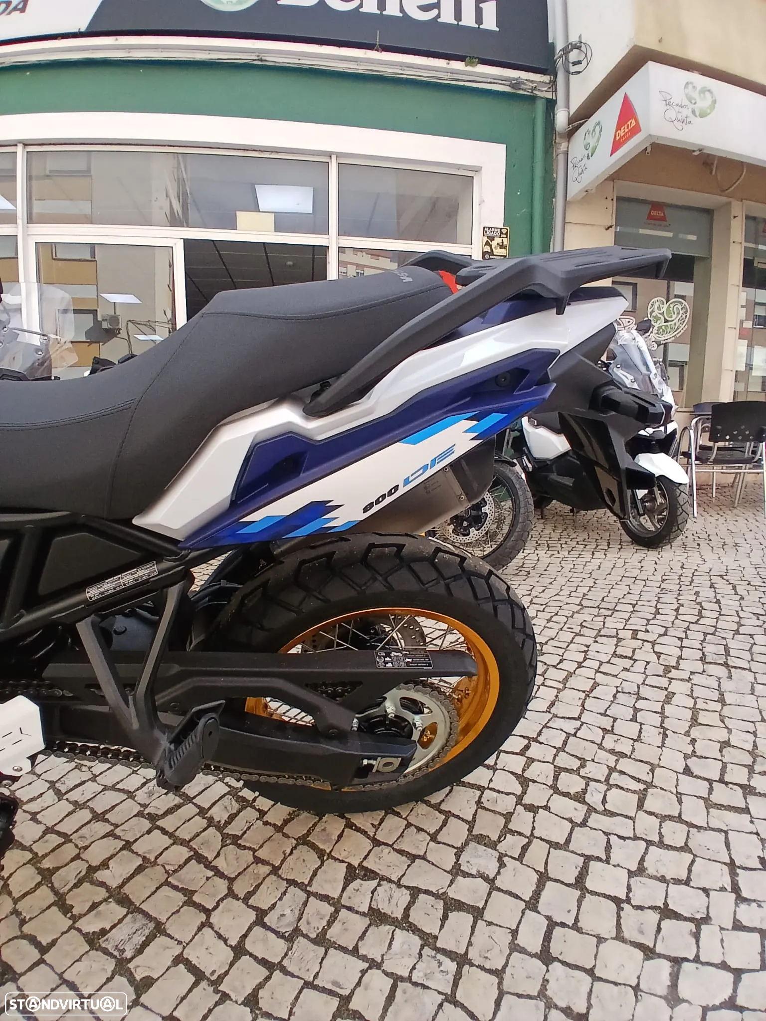 Suzuki V STROM Heritage 800 DE - 4