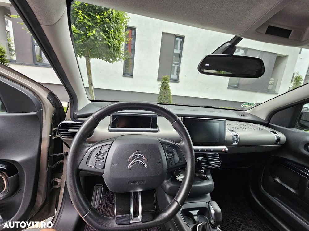 Citroën C4 Cactus 1.2 PureTech S&S EAT6 Shine - 19