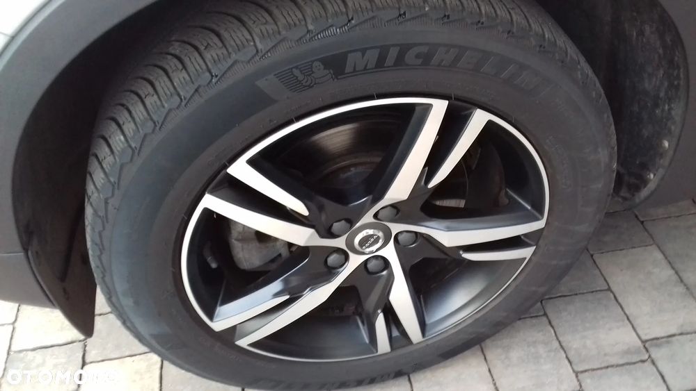 Volvo XC 40 - 25