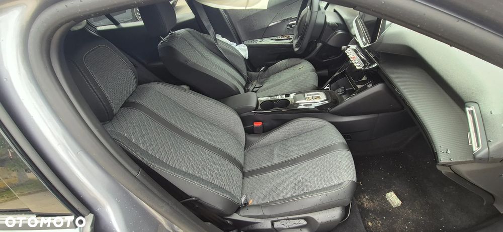 Peugeot 2008 54kWh Active - 20