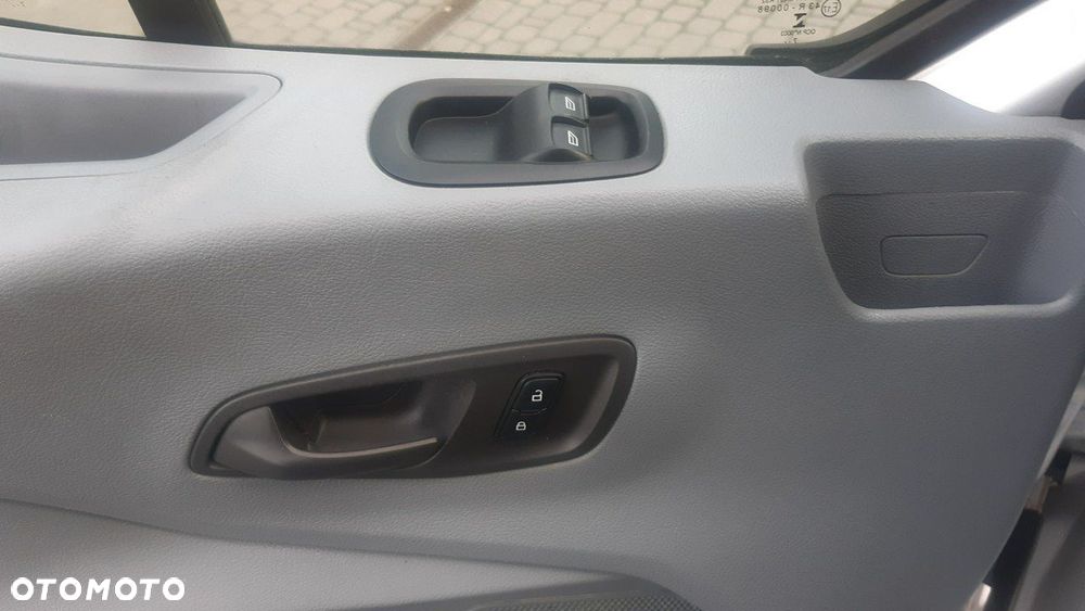 Ford Transit - 10