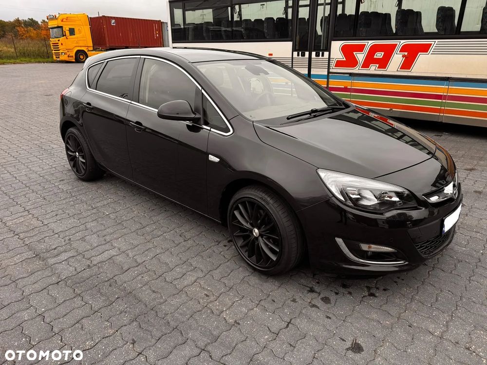 Opel Astra 2013 photo 5
