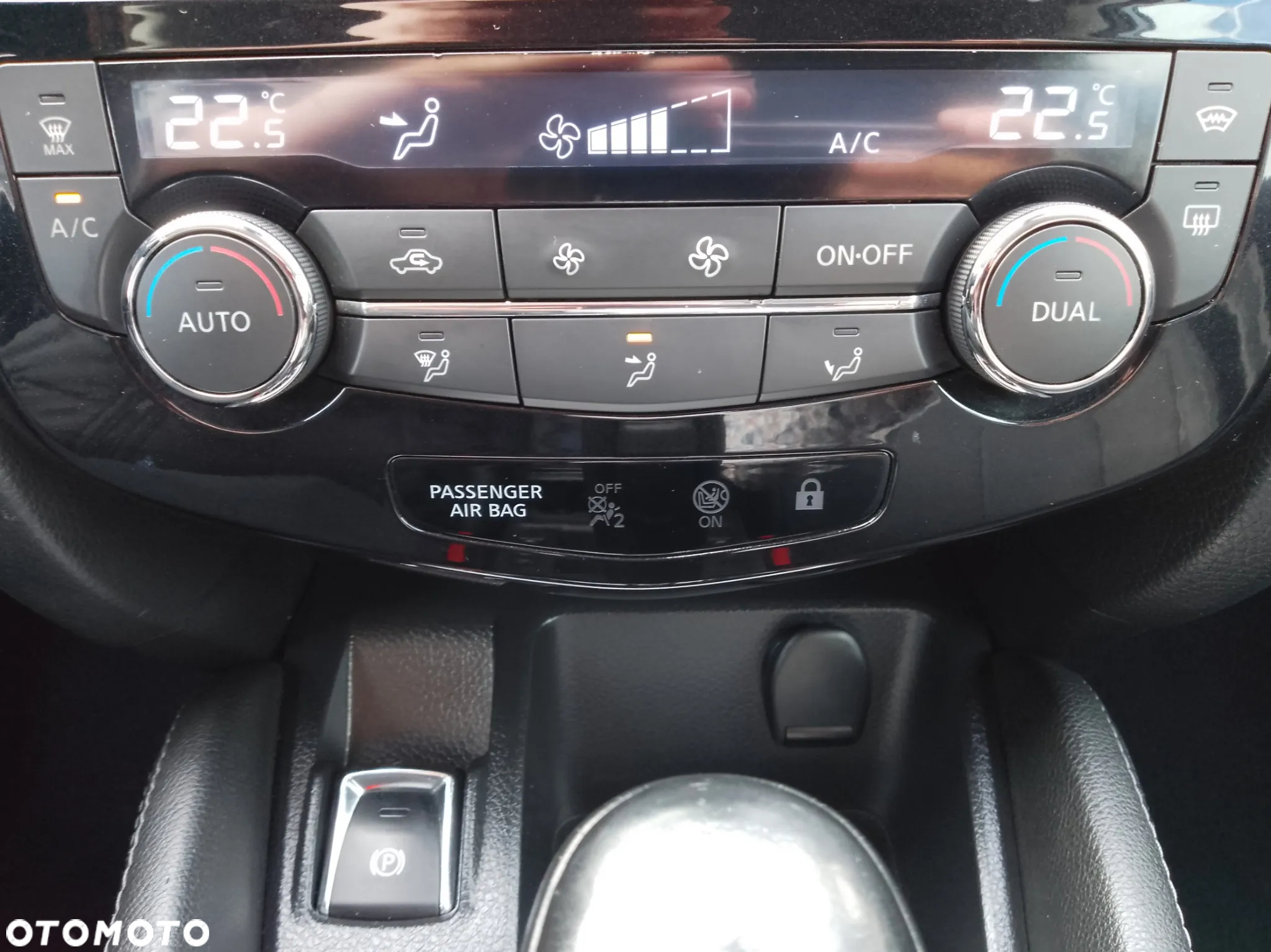 Nissan Qashqai 1.6 DCi Tekna Xtronic - 23