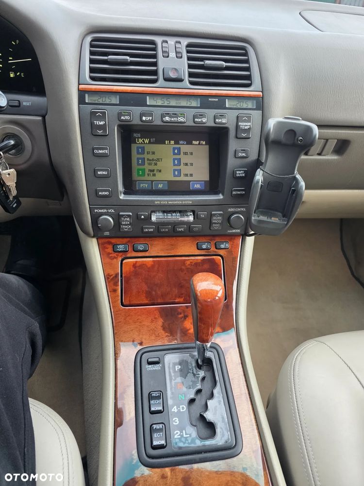 Lexus LS Standard - 8