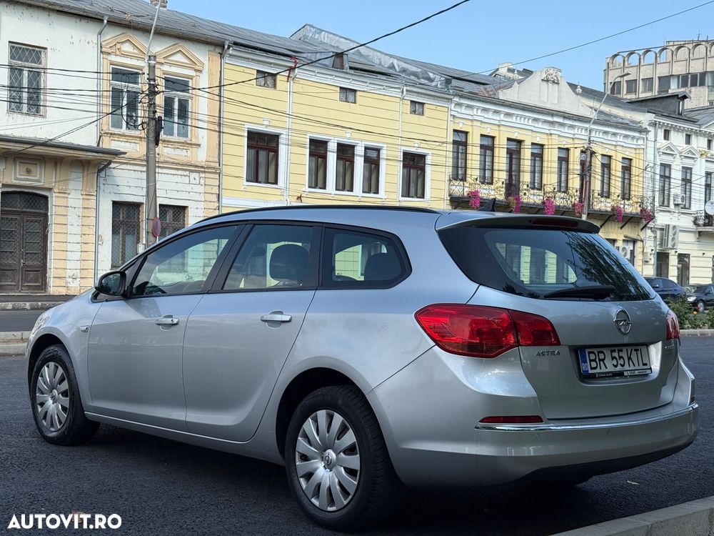 Opel Astra 1.6 CDTI ECOTEC ECOFlex Start/Stop Enjoy - 4