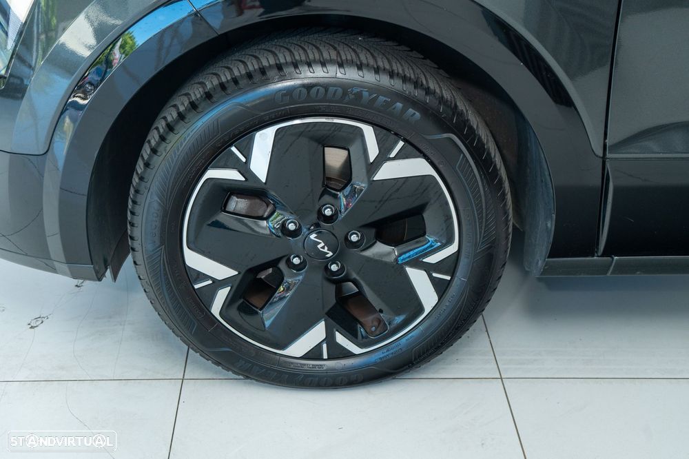 Kia Niro EV 64kWh Drive - 38