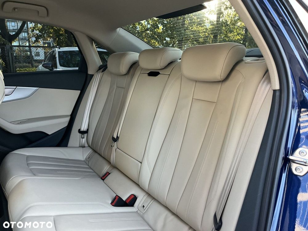 Audi A4 Limousine 45 TFSI mHEV Quattro Advanced S tronic - 37