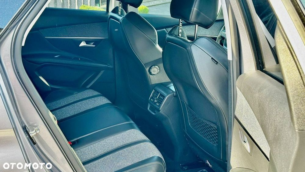 Peugeot 3008 1.5 BlueHDi GT S&S - 16