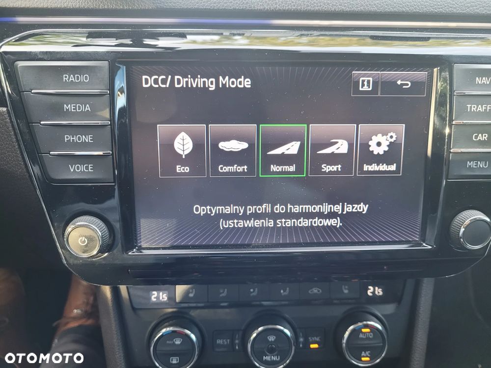 Skoda Superb 2.0 TDI L&K - 17